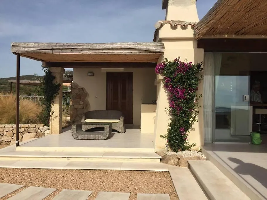 Apartment Villa Vista Mare Infinity Pool Marinella  Italy